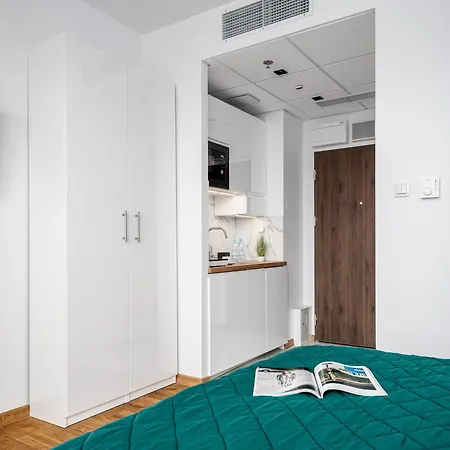 Apartamenty 24H Kasprzaka Warsaw Exterior photo