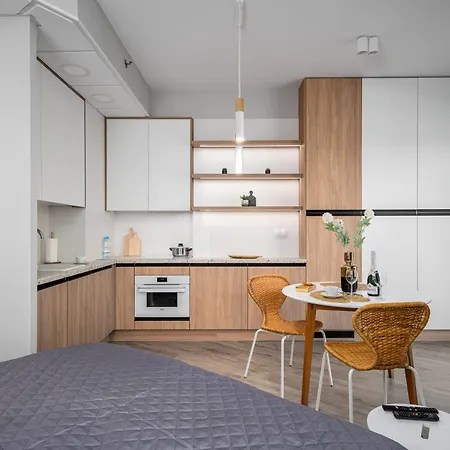 Apartamenty 24H Kasprzaka Warsaw Exterior photo